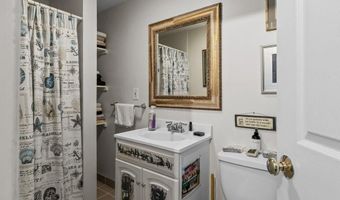 21 Slocum St, Newport, RI 02840