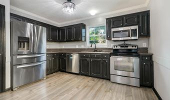 9041 Alder Dr, Baton Rouge, LA 70817