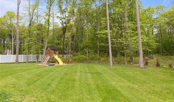 25 Kristin Dr, Cranston, RI 02921