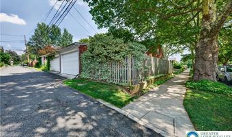 2051 W Livingston St, Allentown, PA 18104