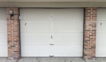 1127 S Old Wilke Rd 101, Arlington Heights, IL 60005