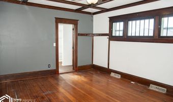 219 A Ave W, Albia, IA 52531