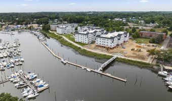 1 Indian Neck Ave APT 6, Branford, CT 06405
