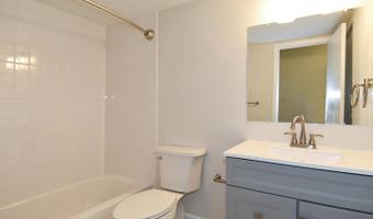 3302 WOODBURN VILLAGE Dr 23, Annandale, VA 22003