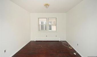 18 Colonial Dr, Bayonne, NJ 07002