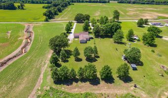1584 Hawkins Ln, Bells, TN 38006
