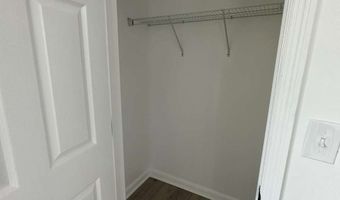1147 Triple Hl, Macon, GA 31206