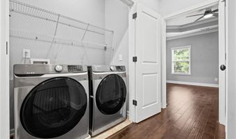 1044 Township Sq, Alpharetta, GA 30022