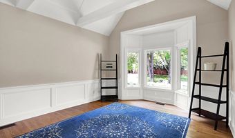 9015 Admirals Pointe Dr, Indianapolis, IN 46236