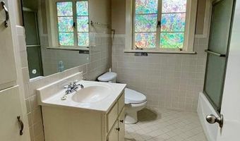 200 Kyle St, Batesville, MS 38606