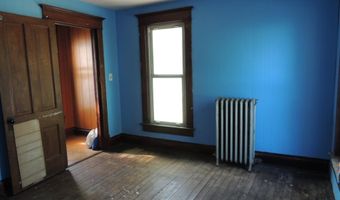 401 S Third St, Altamont, IL 62411