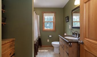 13 Woodridge Dr, Barkhamsted, CT 06063