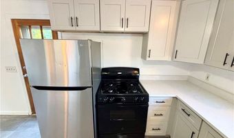 94 Conanicus Rd, Narragansett, RI 02882