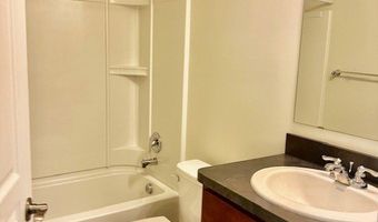 522 Heritage Woods Dr, Akron, OH 44321
