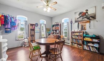 922 3rd Ave, Ackley, IA 50601