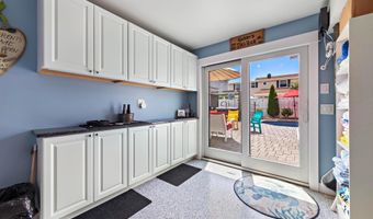 118 DOLPHIN Ave, Beach Haven, NJ 08008