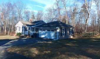 60 Scotland Rd, Chaplin, CT 06235