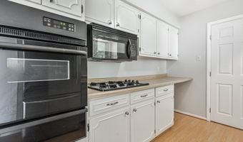 14 Angela Ct, Beech Grove, IN 46107