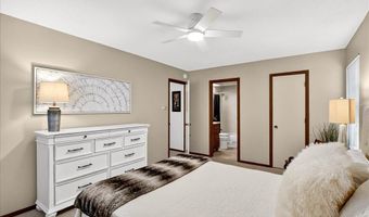 1319 Tahoe Valley Ct, Ballwin, MO 63021