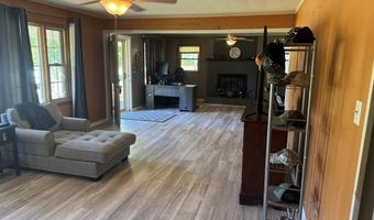 105 Able St, Big Sandy, TN 38221