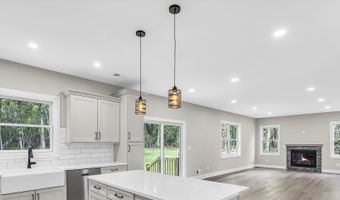 70 Seurat St, Barnegat, NJ 08005