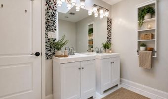 6900 HEATHERHILL Rd, Bethesda, MD 20817