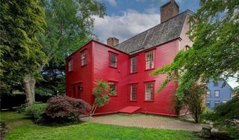 57 Farewell St, Newport, RI 02840