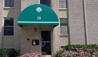 19 CANTERBURY Sq 201, Alexandria, VA 22304