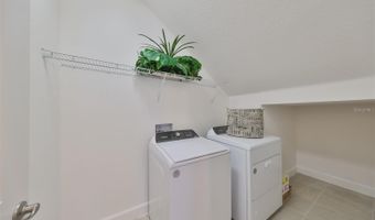 933 SIGNET Dr, Apollo Beach, FL 33572