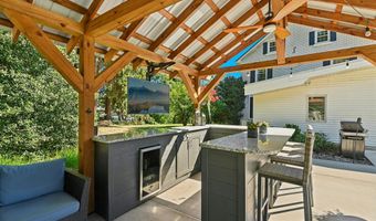 222 BASTIAN Ln, Allentown, PA 18104
