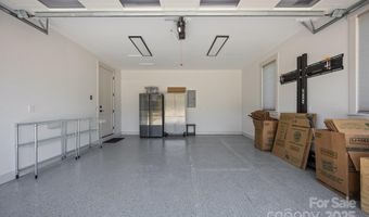 318 Avery Trail Dr, Arden, NC 28704