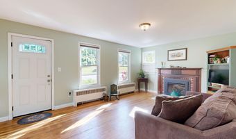 232 Lake St, Auburn, ME 04210