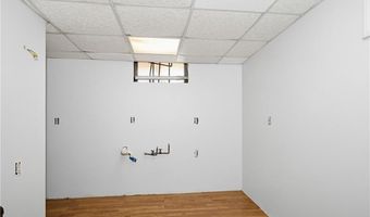 525 Willett Ave, East Providence, RI 02915