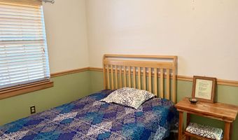 302 Woodlawn Ave, Atmore, AL 36502