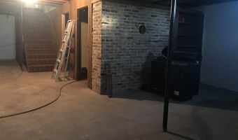 18546 140th St, Akron, IA 51001