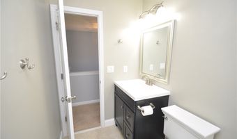 202 Thorncrest Dr, Apex, NC 27539