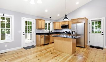 4 Depot St, Belchertown, MA 01007
