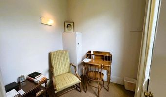 2 Howard St, Augusta, ME 04330