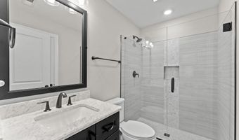 63 Great Hill Dr 63, Bethel, CT 06801