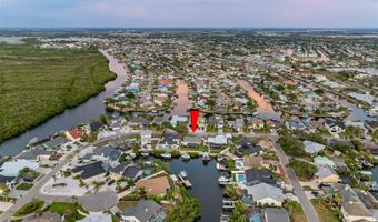 6604 DOLPHIN COVE Dr, Apollo Beach, FL 33572