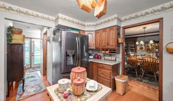 17 Pine Grove Dr, Batesville, IN 47006