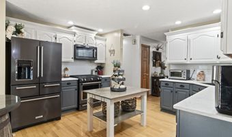 1135 Crystal Ct, Avon, IN 46123