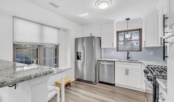 86 Bradford Ct, Aberdeen, NJ 07747