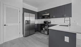 43-45 W 32ND St 406, Bayonne, NJ 07002