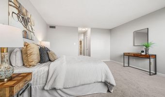 1101 S ARLINGTON RIDGE Rd 212, Arlington, VA 22202