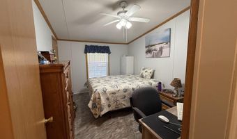 5 Freedom Ln, Belfast, ME 04915