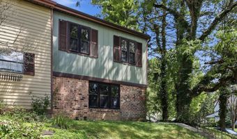 1701 SARATOGA Ct, Allentown, PA 18104