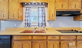 236 Beacon Ln, Atmore, AL 36502