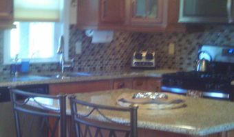 1 E 29th St, Beach Haven, NJ 08008