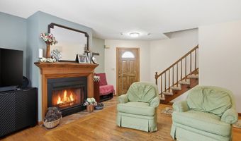 22665 W DEPOT St, Antioch, IL 60002